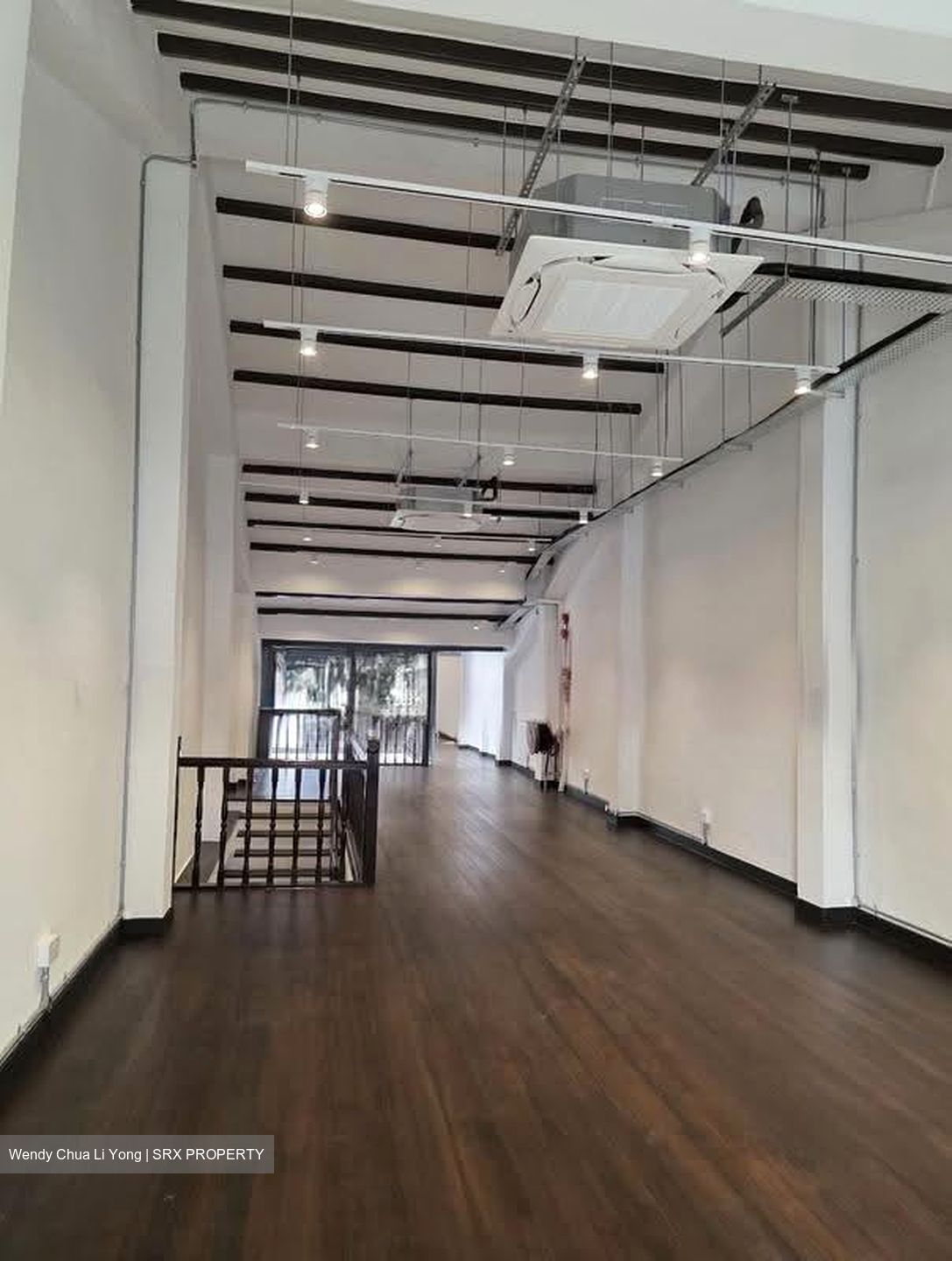 North Bridge Road (D7), Office #632851711
